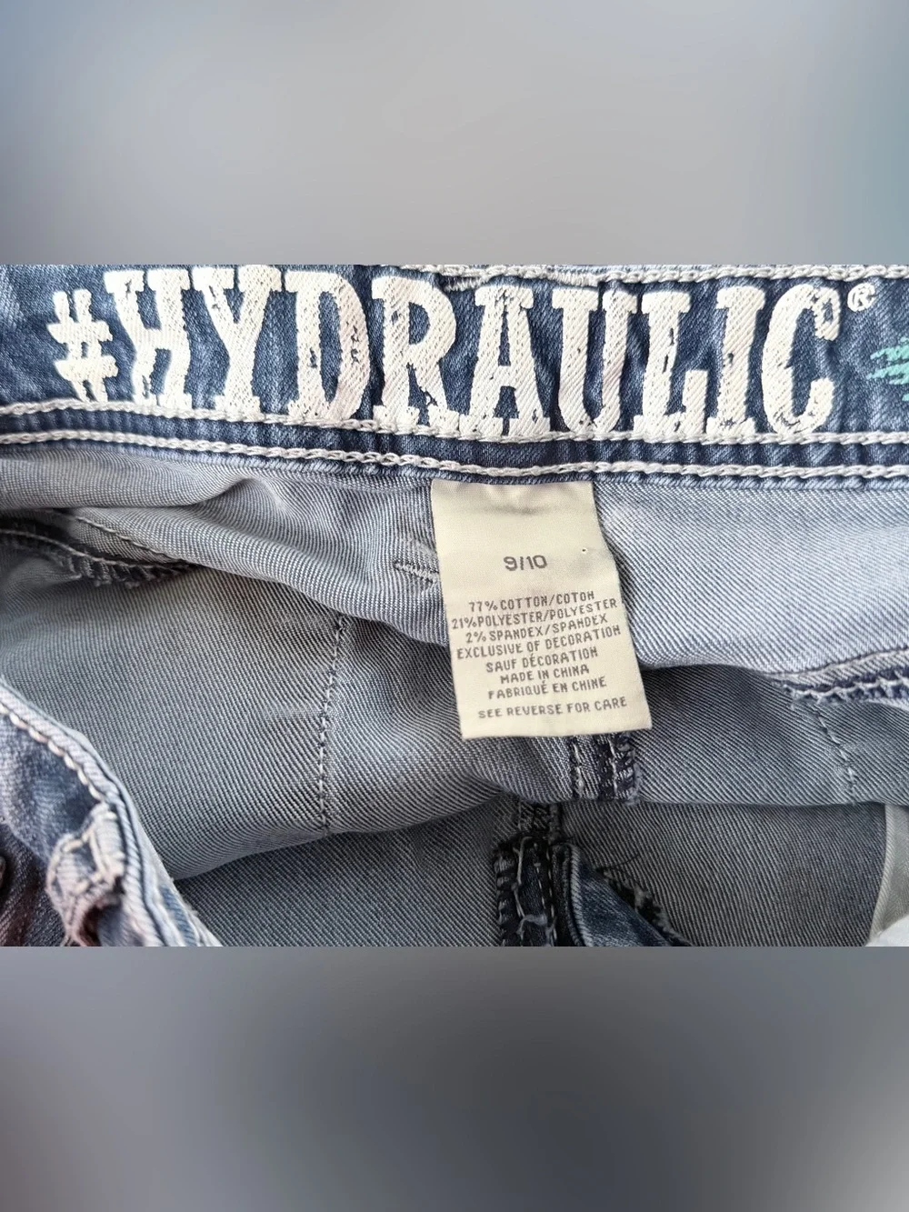 Hydraulic Denim Rolled Cuff Jean Shorts - Size 9/10